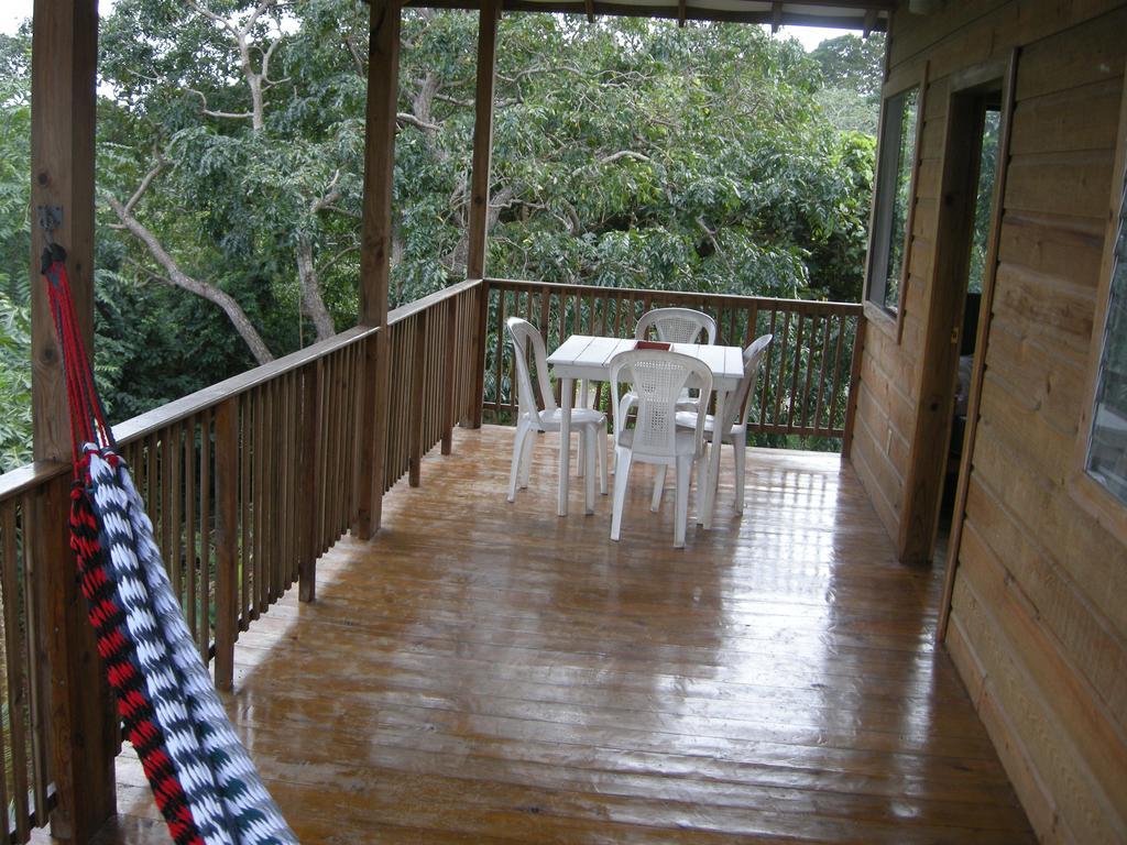 Apartments Chez Milady Utila Exterior foto